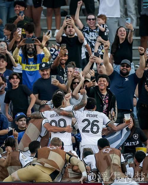 南美劲旅首度折戟!世俱杯狂热:9队挺进16强,中国35岁球员谢幕 南美劲旅首度折戟!世俱杯狂热:9队挺进16强,中国35岁球员谢幕